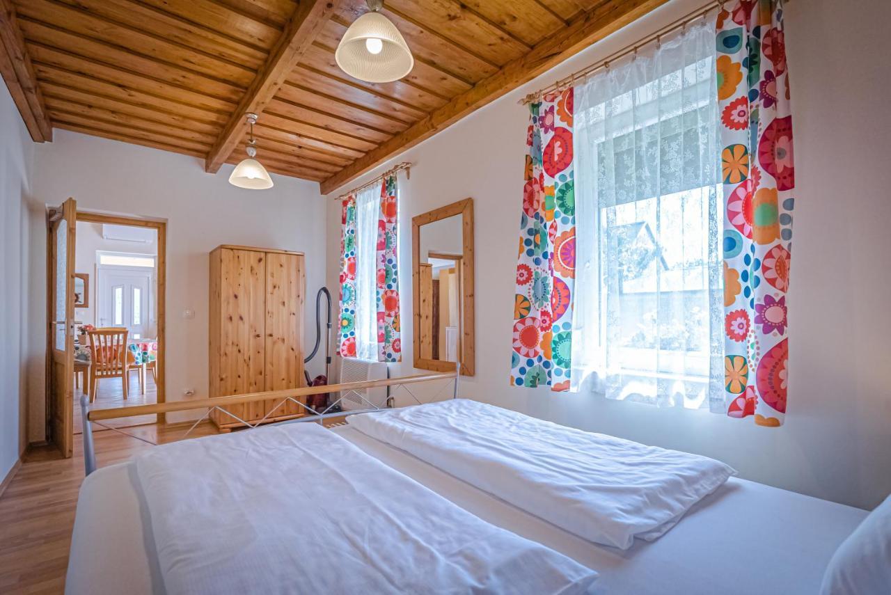 Sunny Garden Pihenohaz Villa Siofok Exterior photo