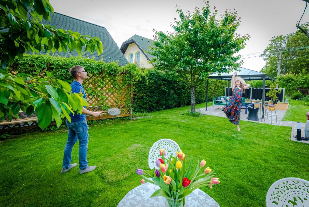 Sunny Garden Pihenohaz Villa Siofok Exterior photo